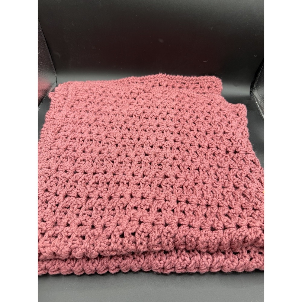 🧶🌸 Vintage Mauve Lap Blanket – Handmade Crochet Throw